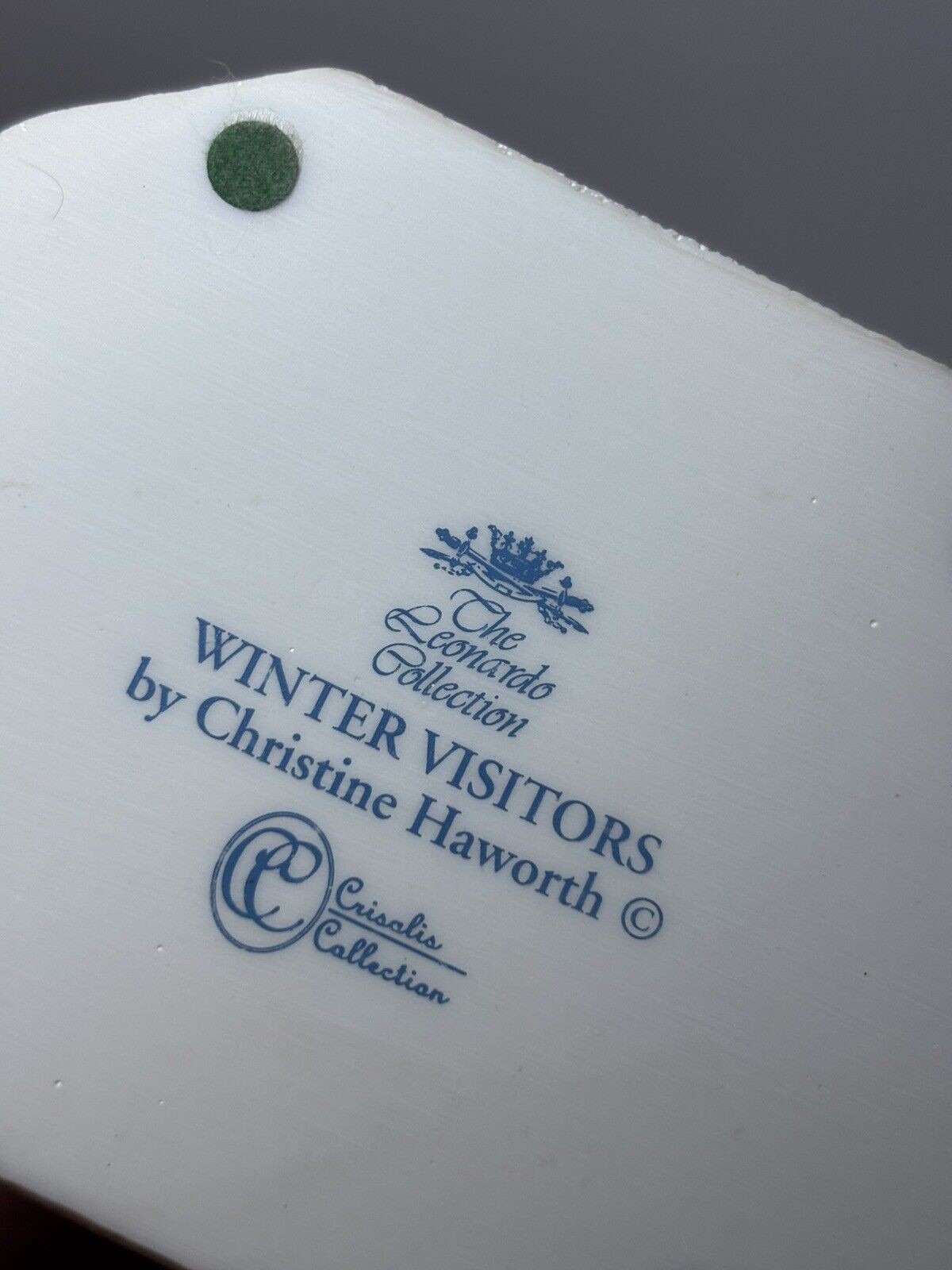 The Leonardo Collection - Winter Visitors Figurine (Christine Haworth)
