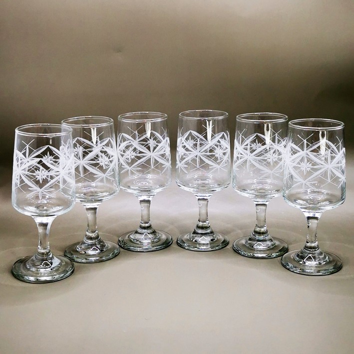 Chesterfield Collectible Liqueur Glass Set - 6-Piece Vintage Elegance, Add Value to Your Special Moments