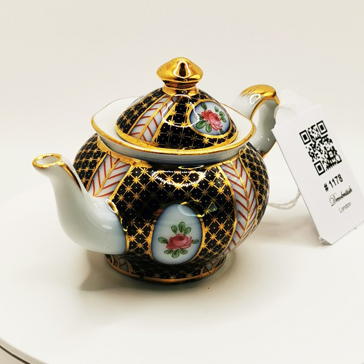 Made in England Miniature Teapot – Past Times Collection