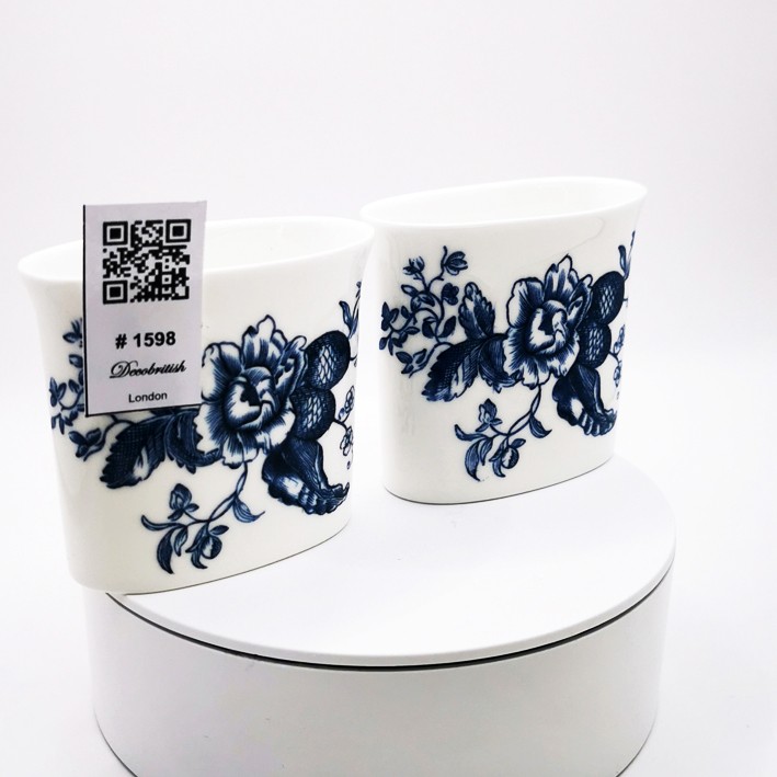 "Blue Sprays" Patterned Decorative Object – Elegant Flower Motifs, Refined Design in English Style