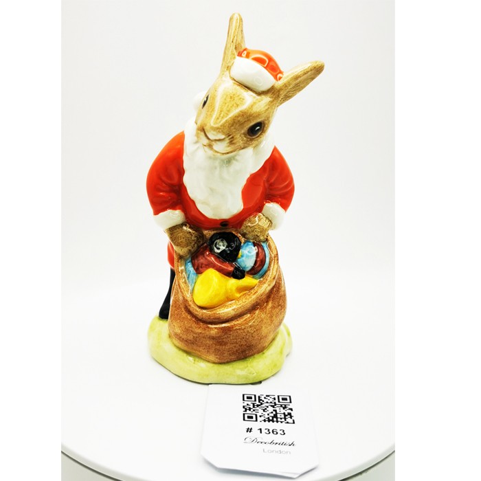 Royal Doulton Bunnykins Collection Cute Santa Claus Figurine – Porcelain, Handmade, Christmas-Themed