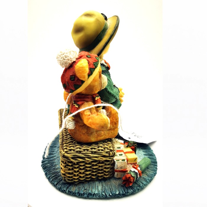The Leonardo Collection - Christmas Wishing Figurine (Christine Haworth)