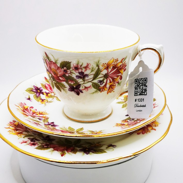 Colclough Trio Tea Cup Set