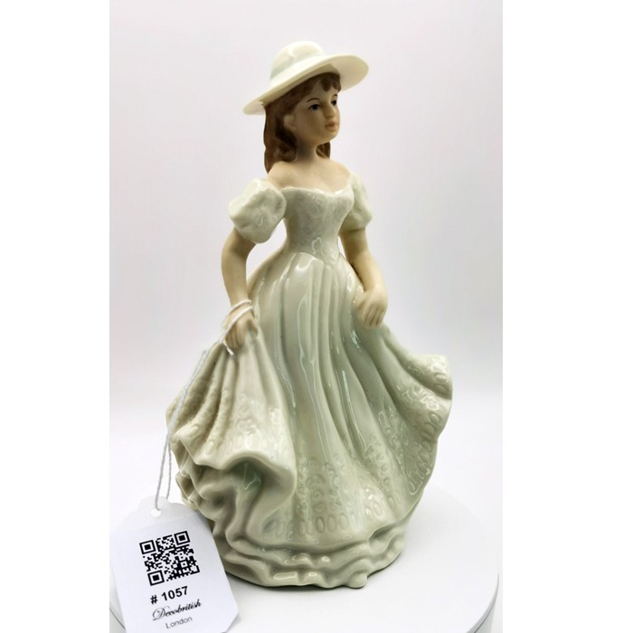 The Regal Collection Romane Figurine - Stylish and Elegant Decorative Piece
