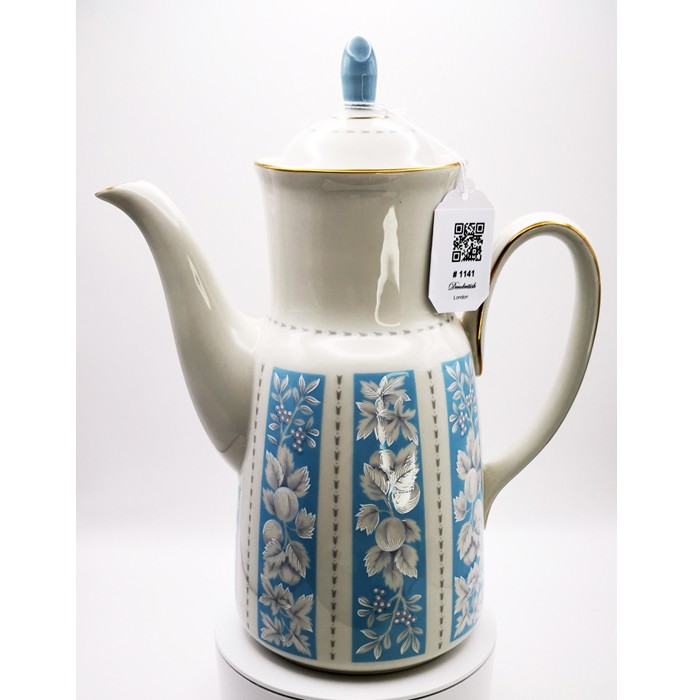 Royal Doulton Hampton Court Teapot – The Meeting of Elegance and Refinement