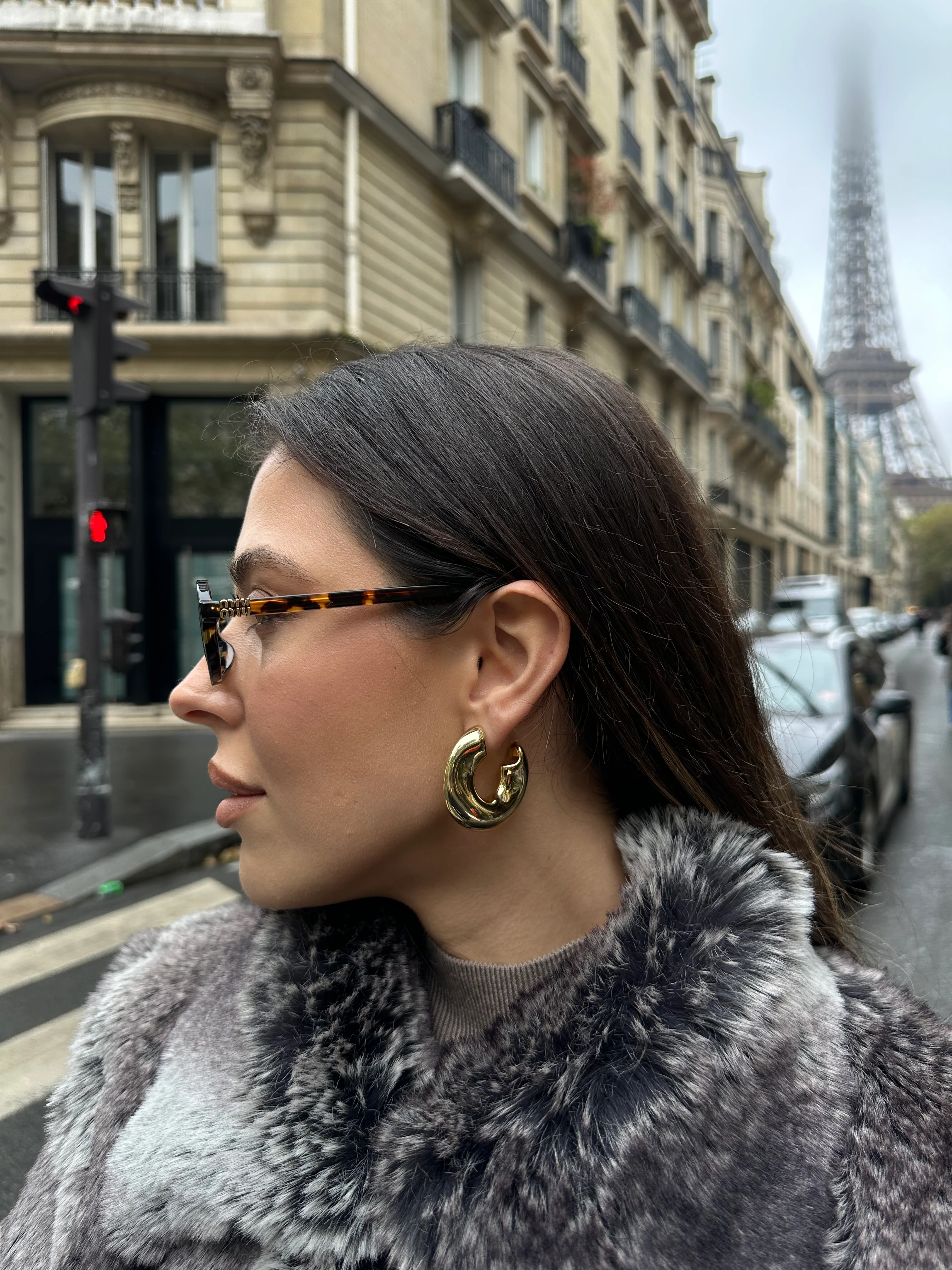 Asimetrik hafif halka küpe 