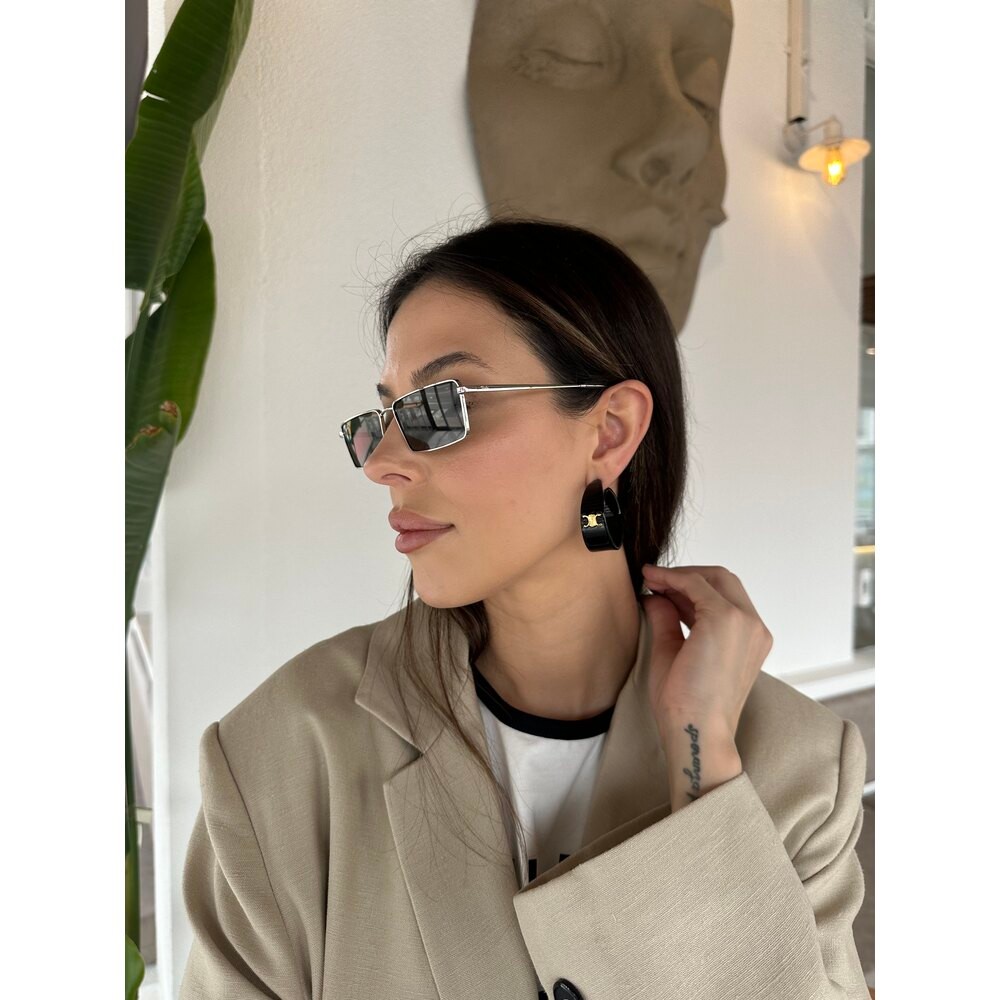 Marka model siyah halka küpe