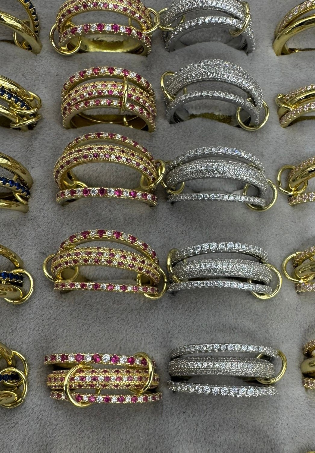 Zirkon taşlı gold spinelli yüzük 