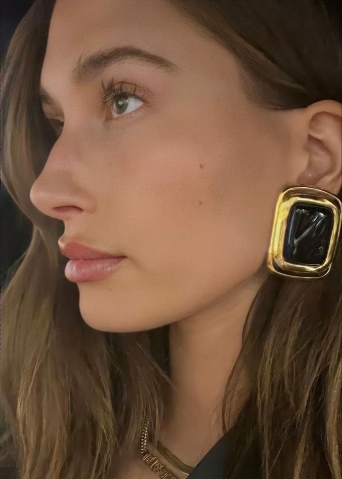 Siyah mineli çelik marka model küpe 