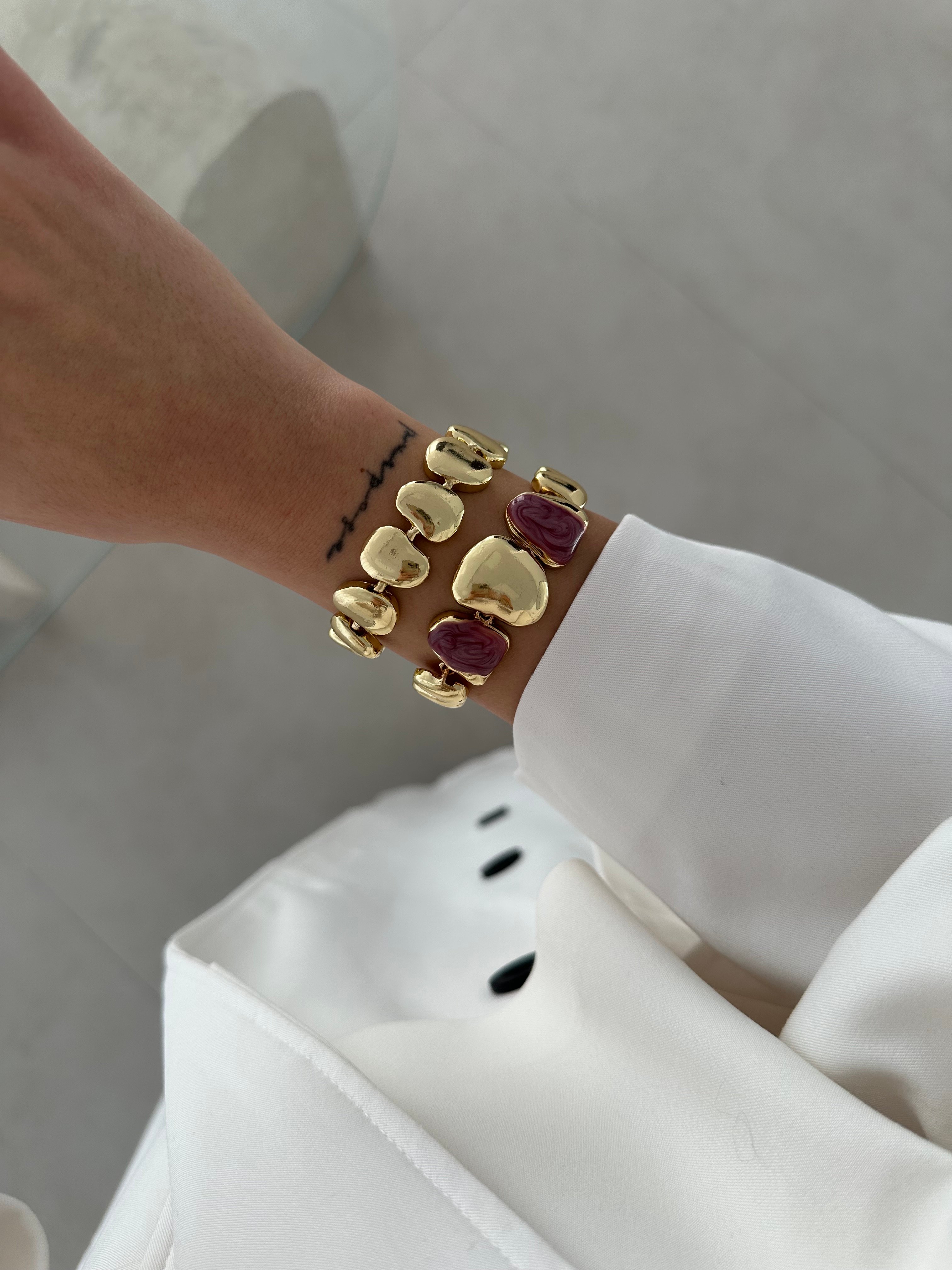 Asimetrik taşlı düz gold bileklik 