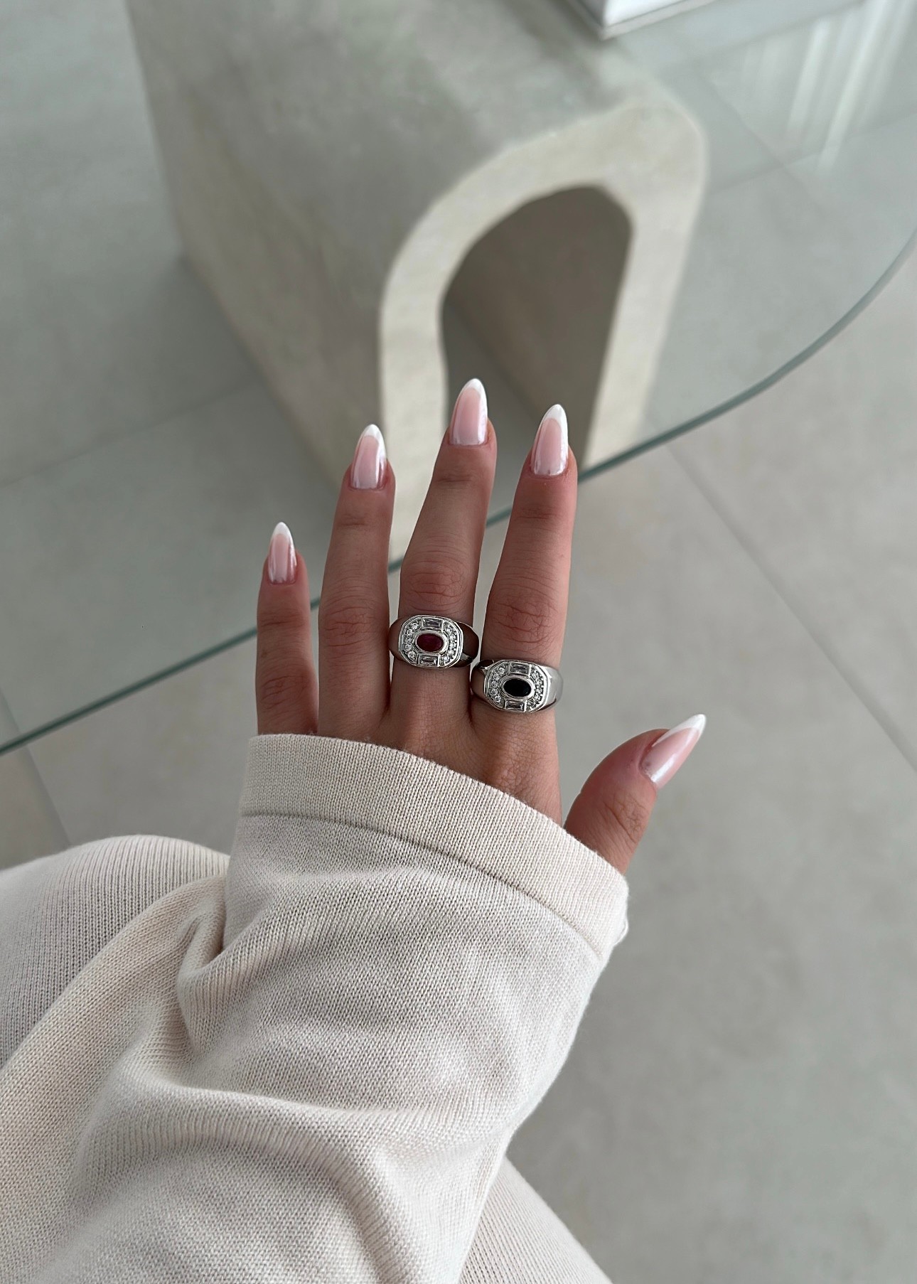 Pembe taşlı silver renk yüzük 