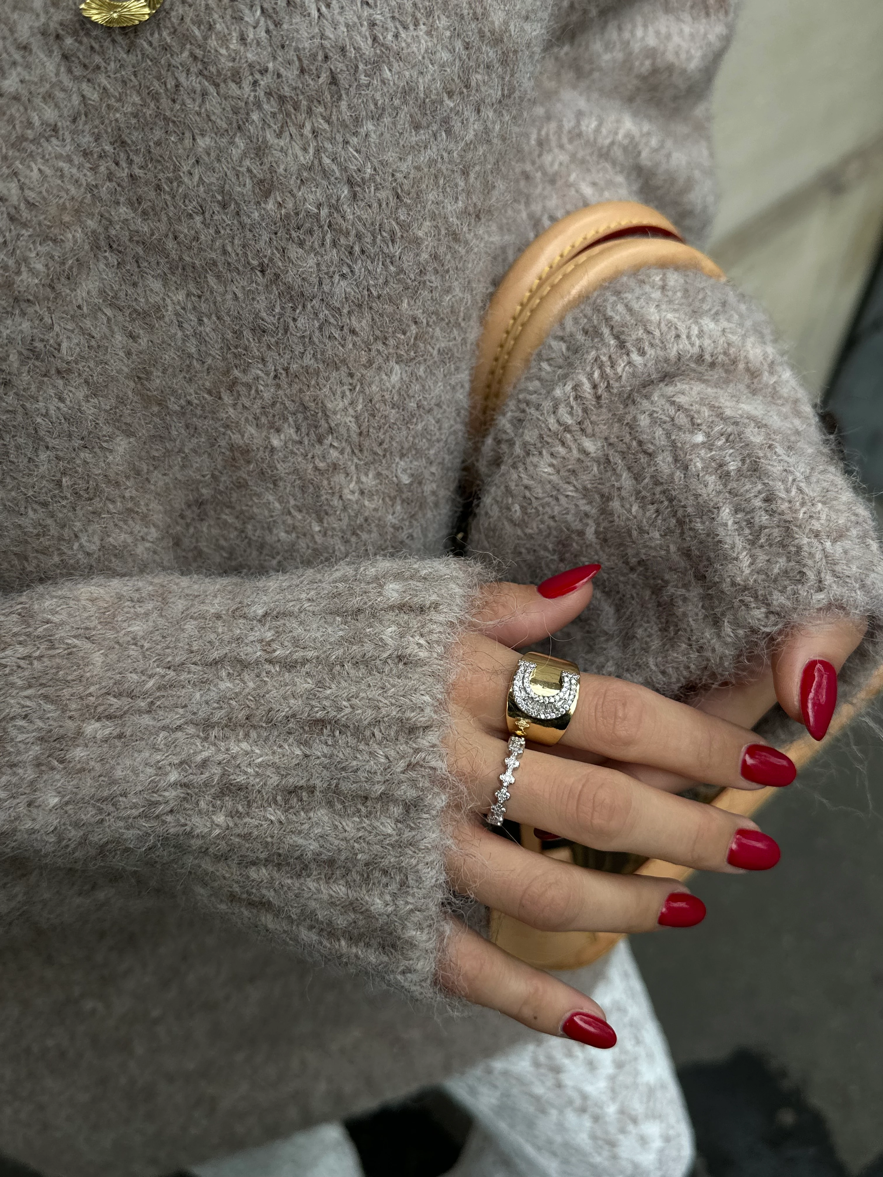 Zirkon taşlı silver yonca yüzük 