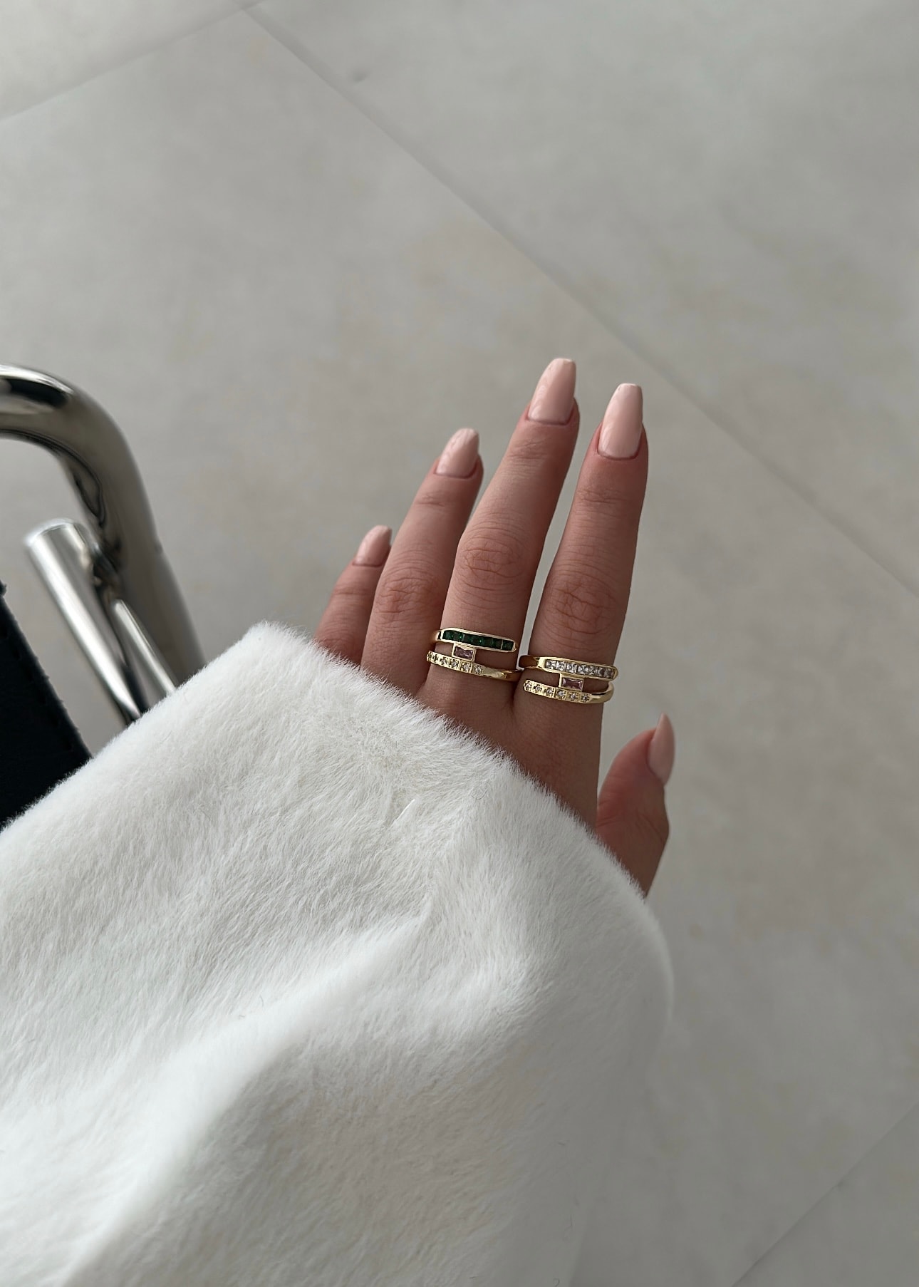 Yeşil taşlı ayarlanabilir yüzük