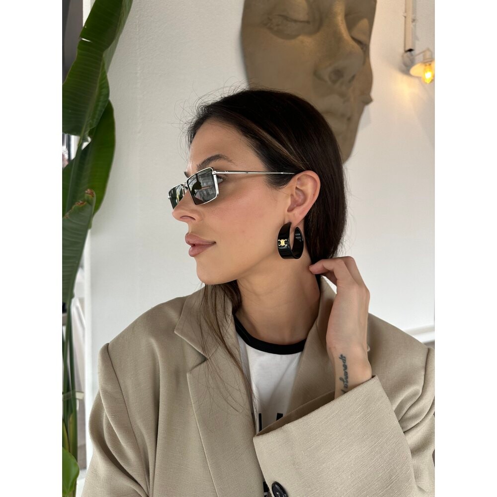Marka model siyah halka küpe