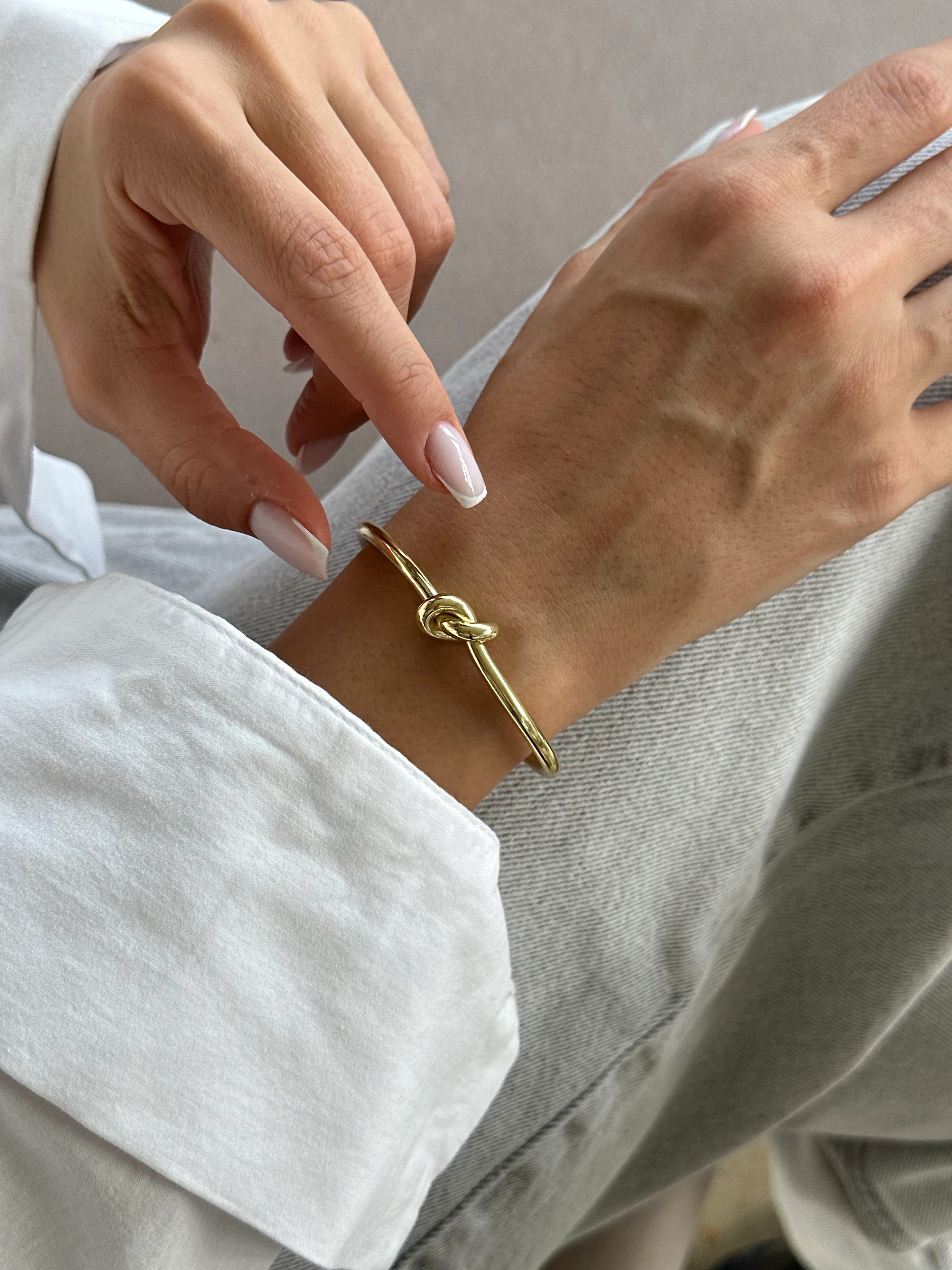 Düğüm detaylı ayarlanabilir bileklik 