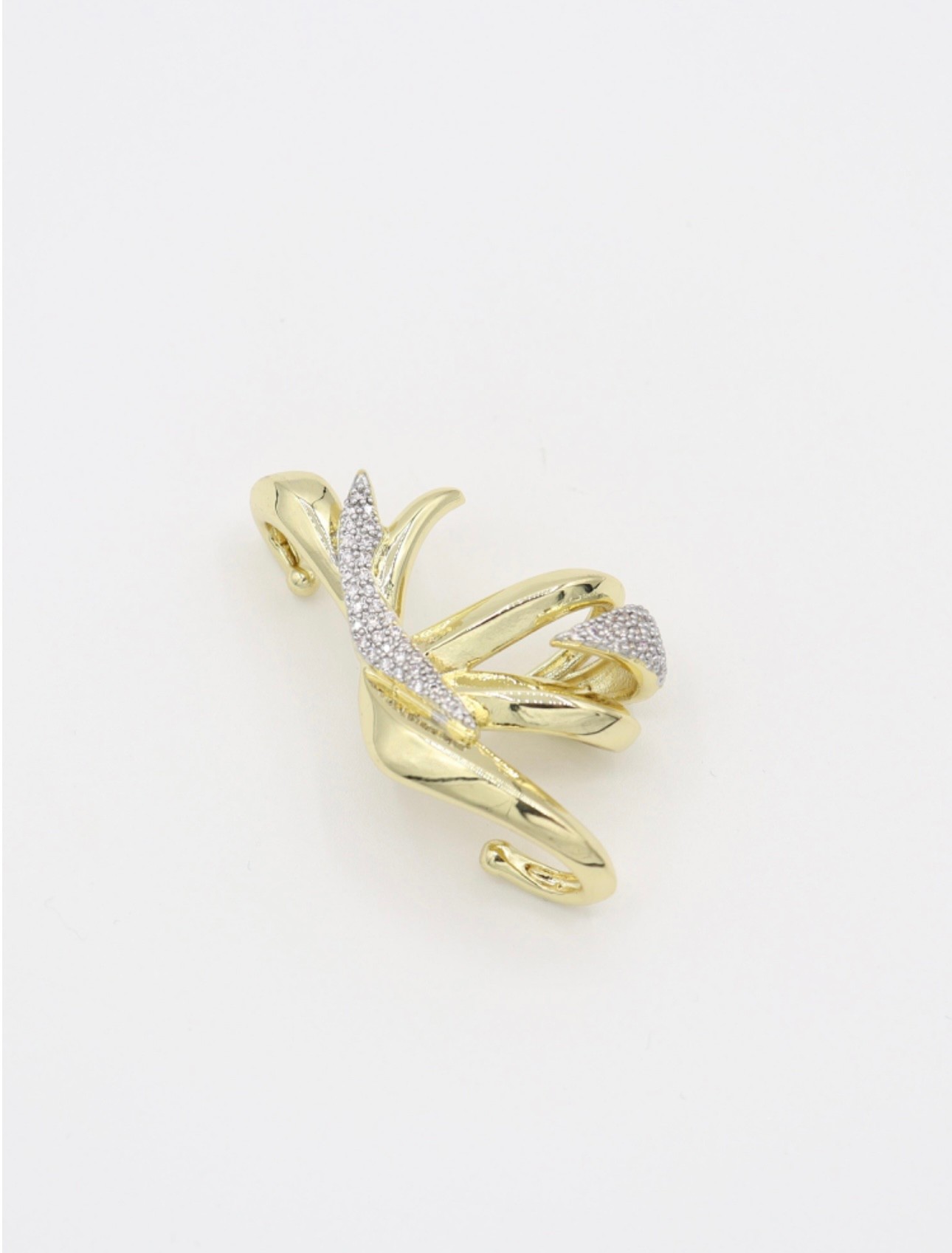 Taş detaylı tasarım earcuff
