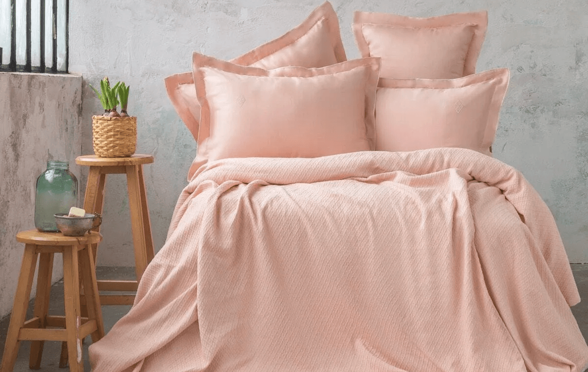 Apricitas Pery Çift Kişilik Nakışlı Lüks Pike Seti Blush