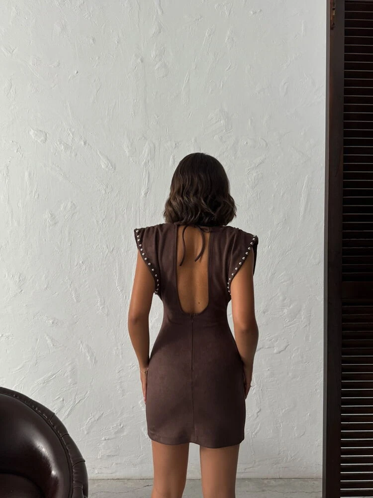 Kadın Sırt Dekolteli Omuz Vatkalı Omuz Droplu Süet Elbise - Kahverengi