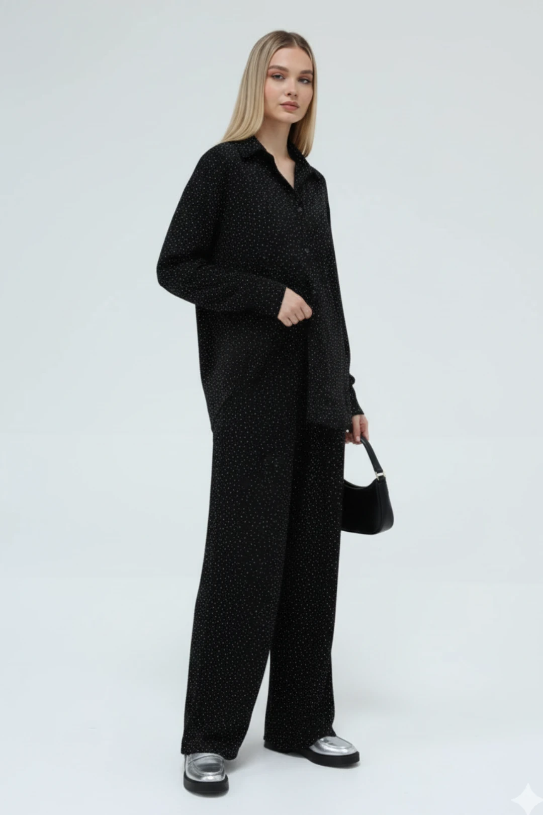 Taş Detaylı Geniş Paça Pantolon ve Düğmeli Gömlek İkili Takım