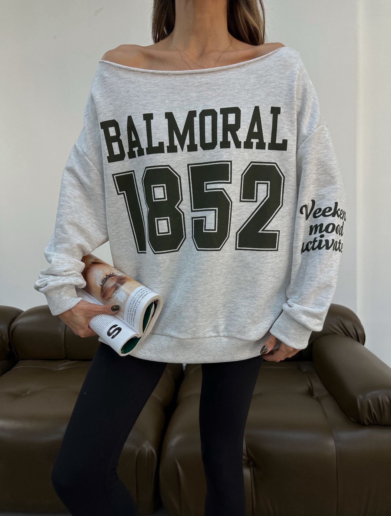 Cemo Kayık Yaka Baskılı Oversize Şardonlu Sweat