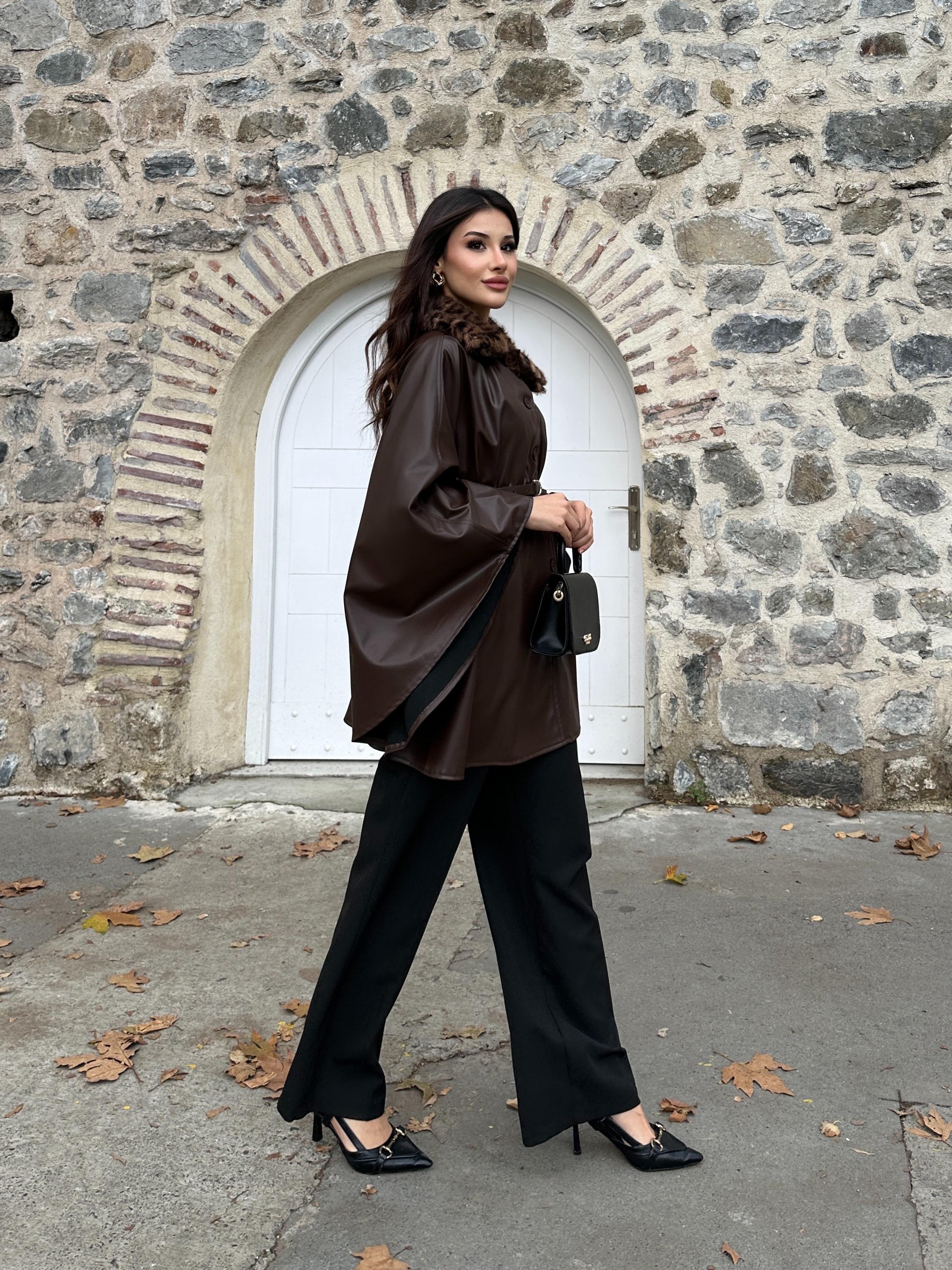 Leopar Kürk Yaka Deri Görünümlü Düğmeli Kemerli Abiye Panço Ceket Siyah - Siyah