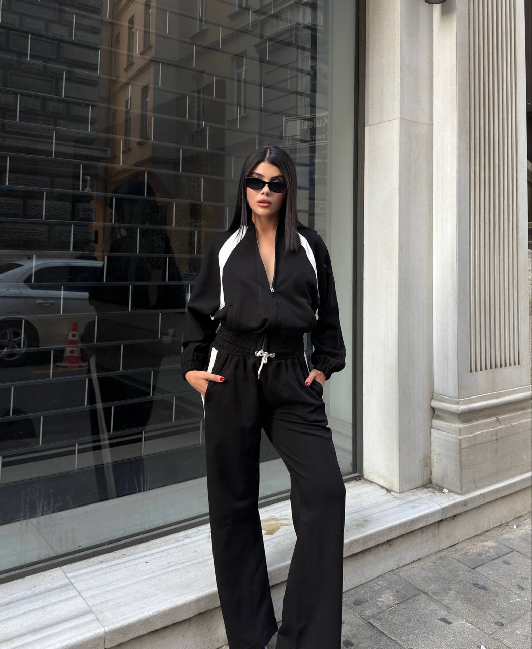 TAŞLI EŞOFMAN TAKIMI