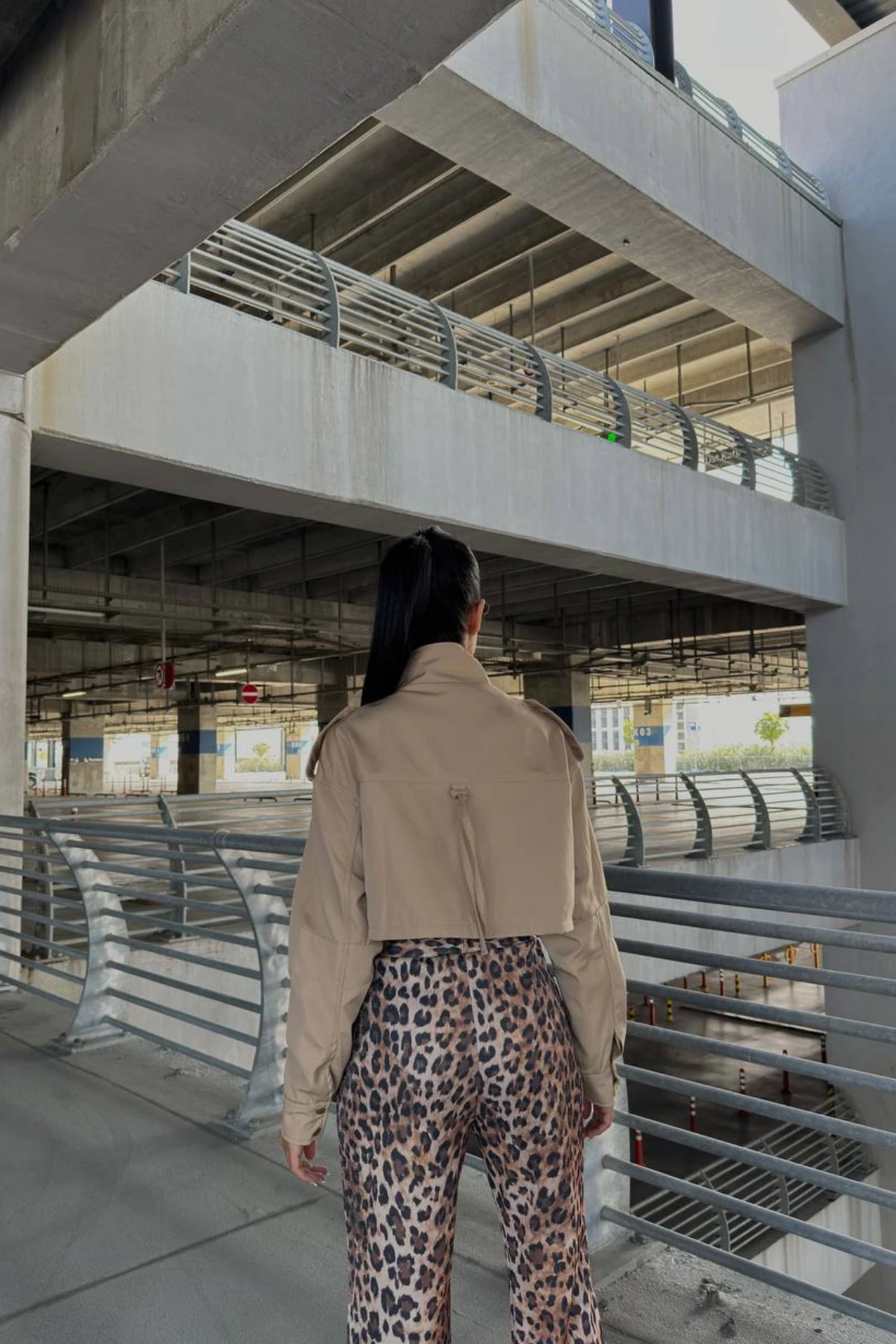 KISA UZUN BOĞAZLI TRENC - Vizon