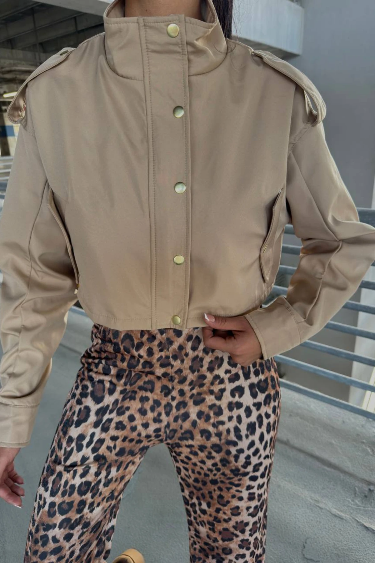 KISA UZUN BOĞAZLI TRENC - Vizon