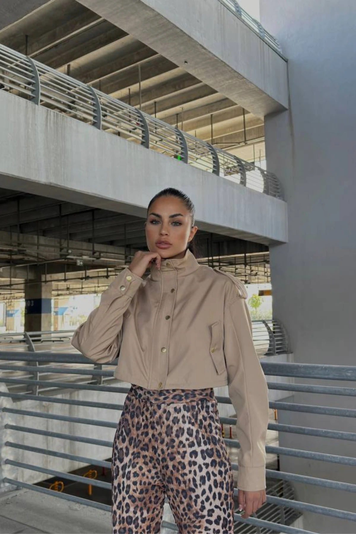 KISA UZUN BOĞAZLI TRENC - Vizon