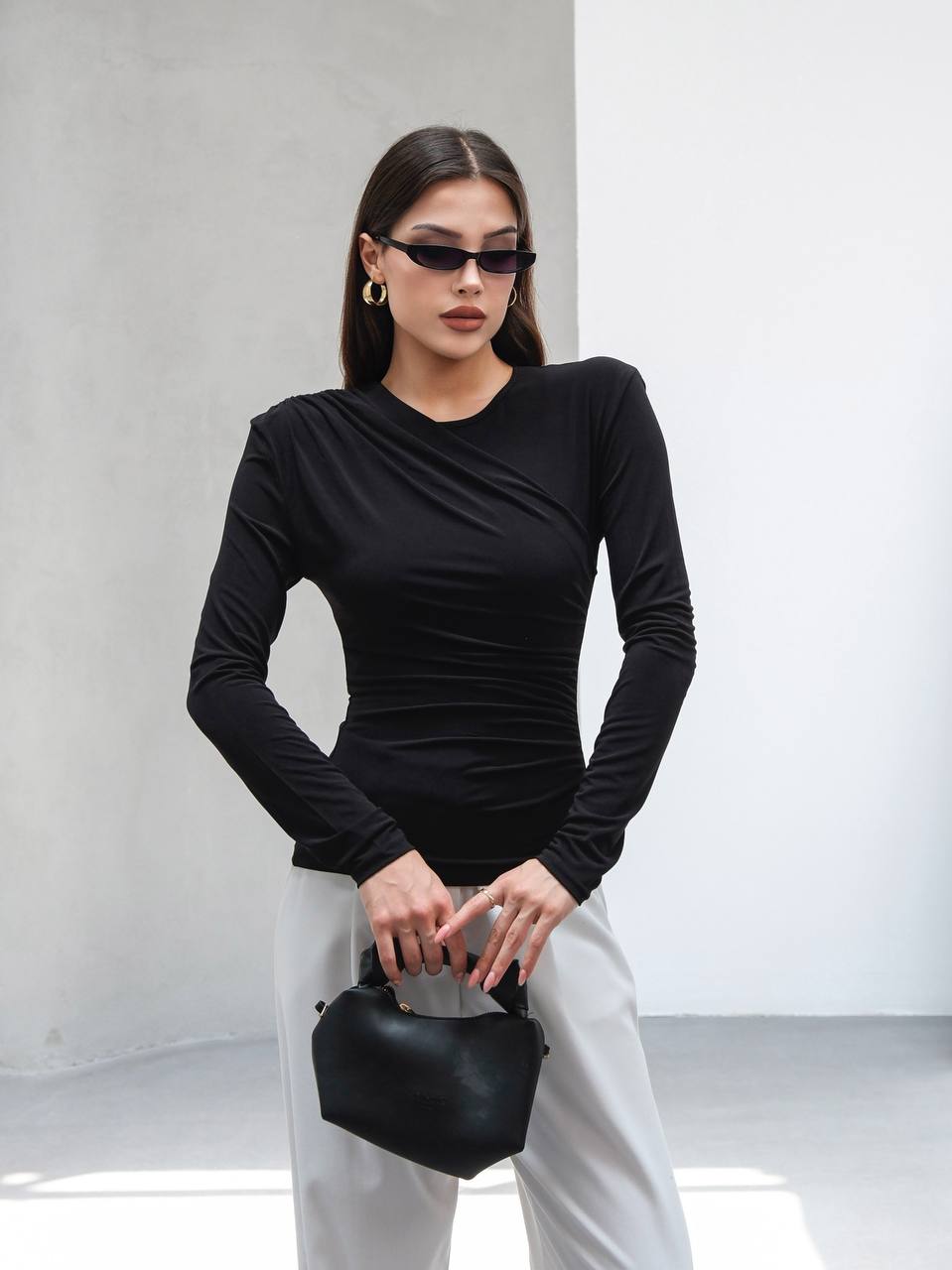 YANI BÜZGÜLÜ SANDY BLUZ