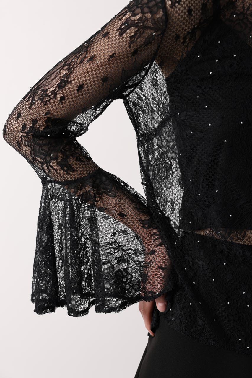 Dantelli Dik Yaka Uzun Kollu İspanyol Kol Taş Detaylı Bluz