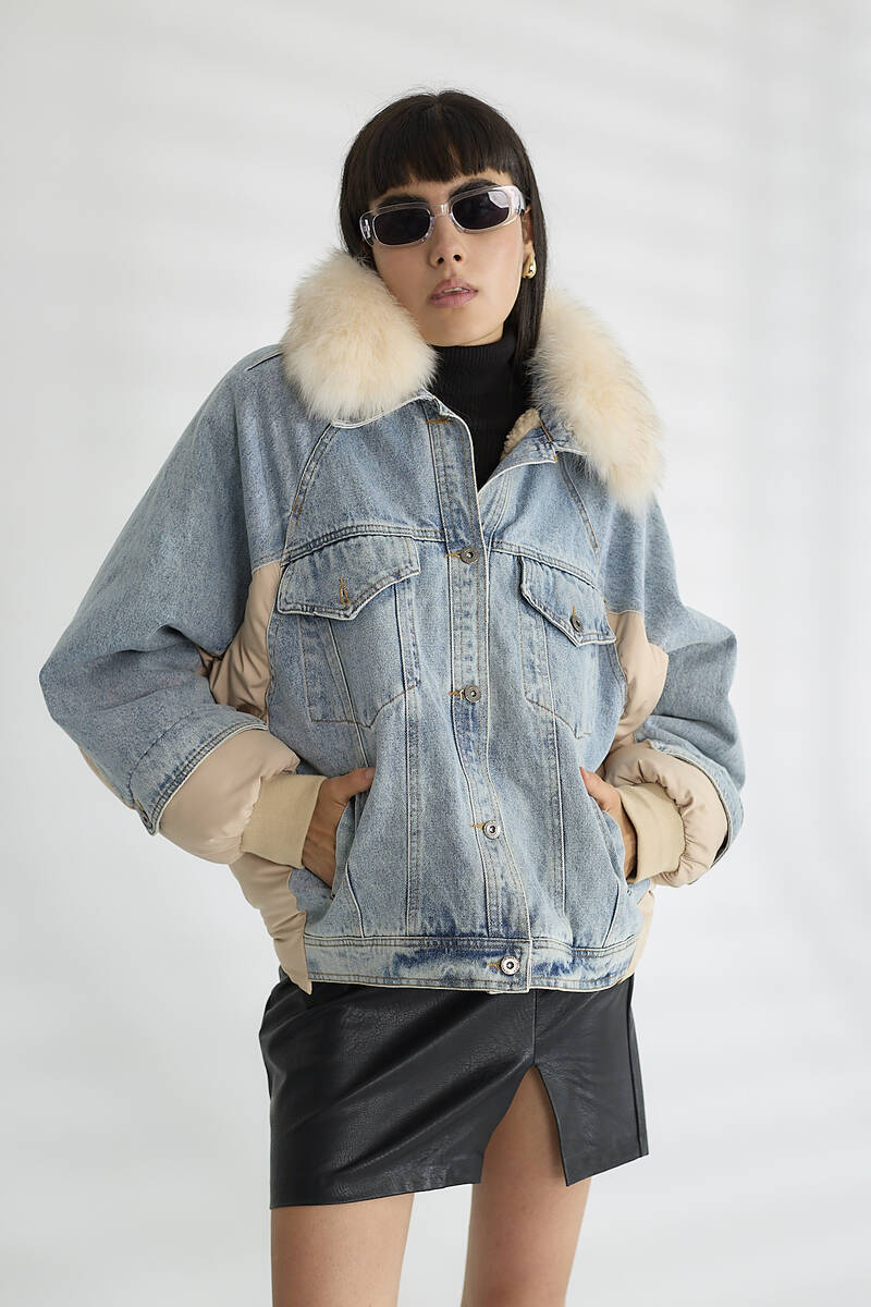Kadın Kürk Yakalı Kot Ceket Şişme Puffer Detaylı Oversize Kışlık Denim Mont