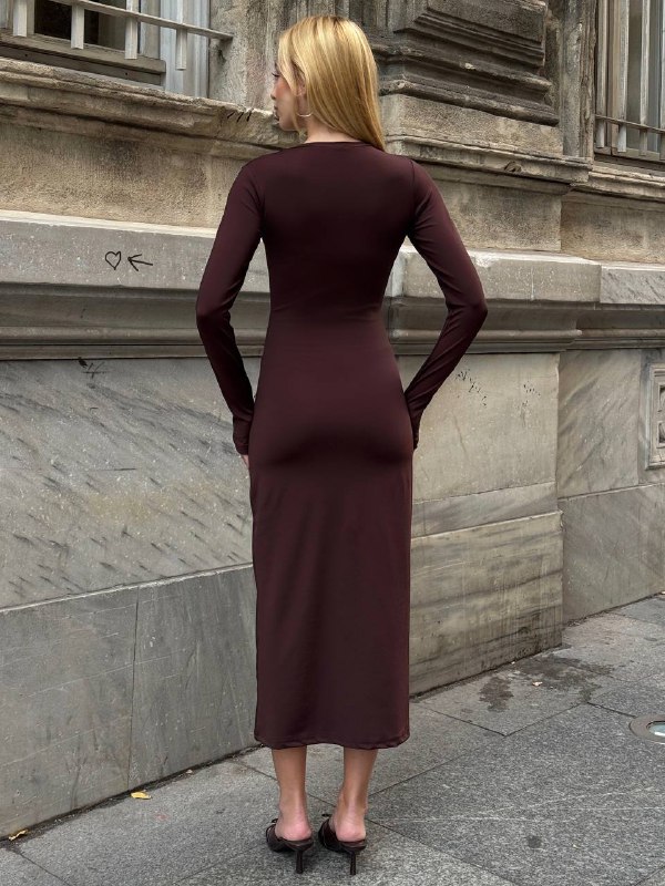 Abiye Uzun Kollu Fit Kalıp Elbise Yuvarlak Yaka Likralı Kumaş Midi Boy - Kahverengi