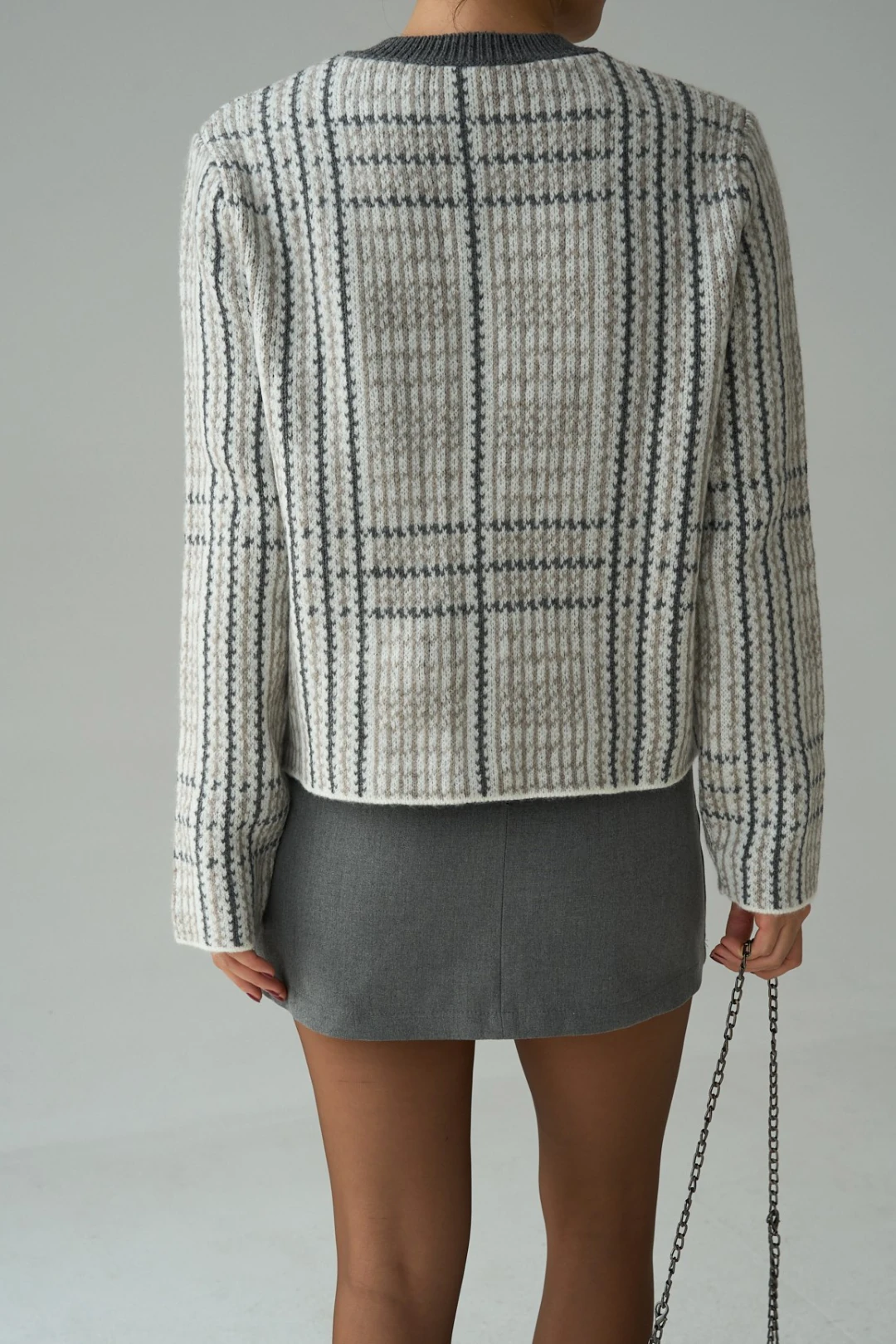 Ekose Desenli Örgü Hırka Altın Düğme Detayı