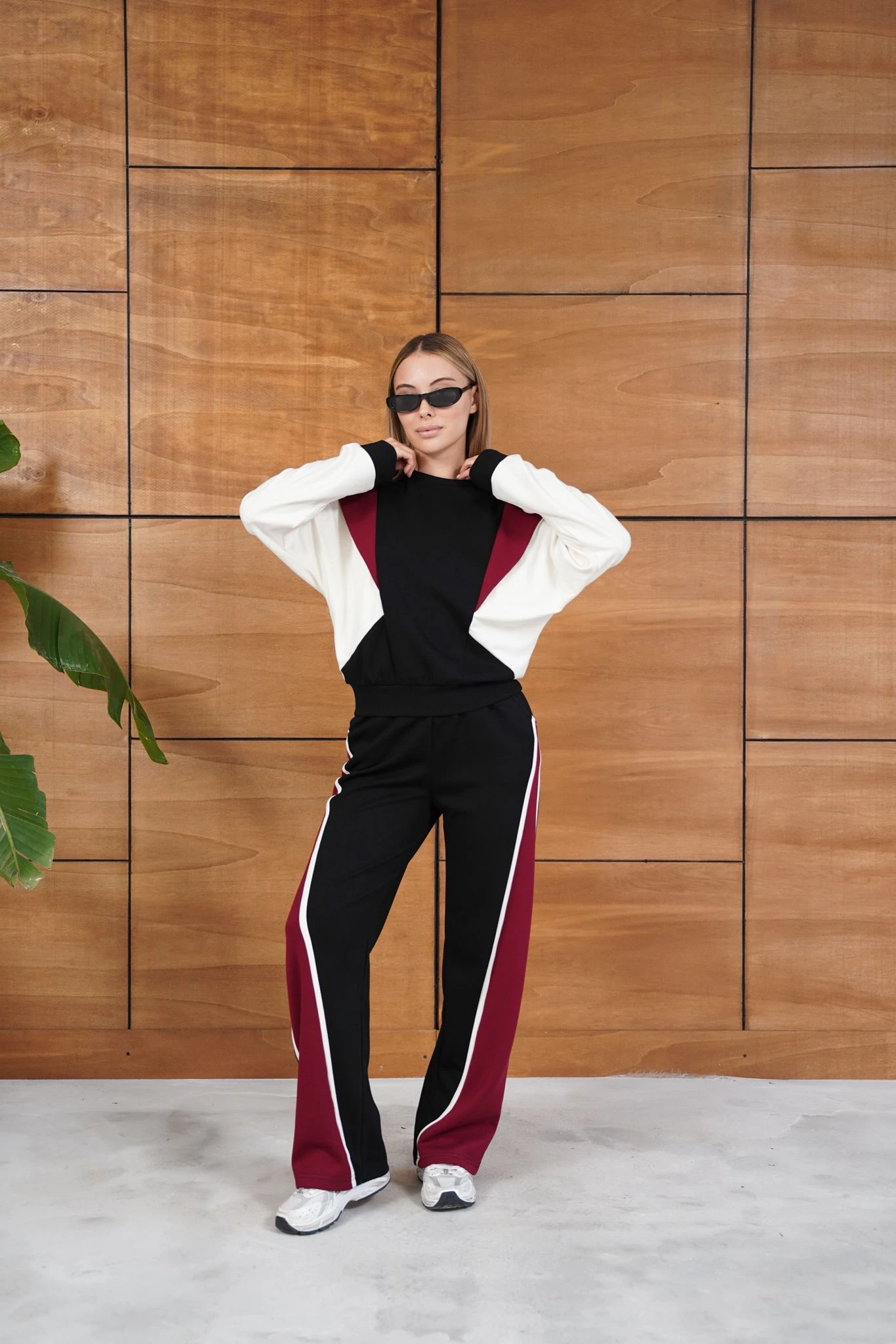 Cemo Renk Bloklu Bordo Siyah Beyaz Spor Takımı - Siyah-Bordo-Beyaz