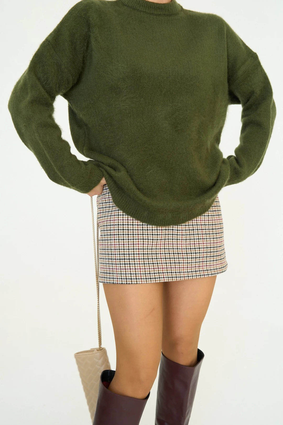 Tüylü Örgü Büyük Boy Yuvarlak Yaka Kazak Uzun Kollu Süveter - Haki Yeşili