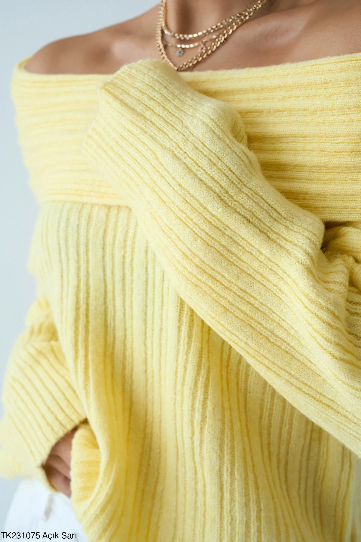 Kadın Omuz Açık Kaburga Örgü Geniş Yaka Büyük Boy Kazak - SARI