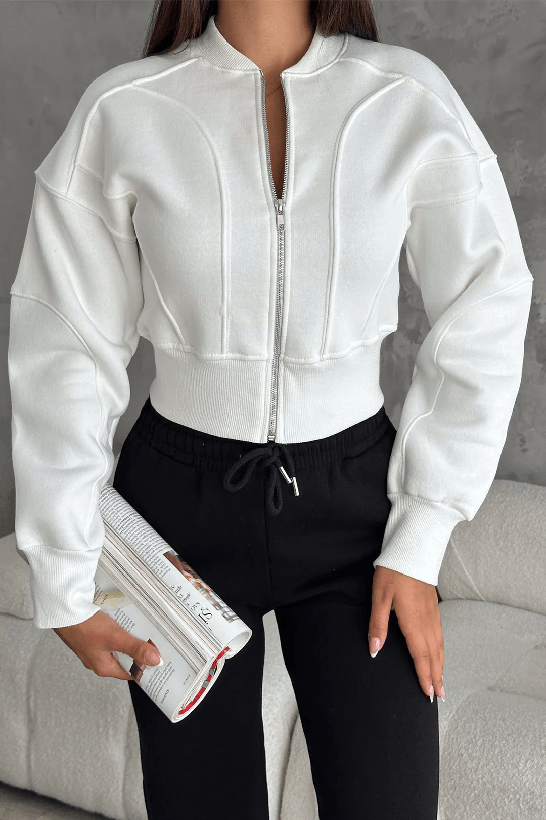 Kadın Fermuarlı Fit Cropped Sweatshirt – Sportif & Şehirli Stil