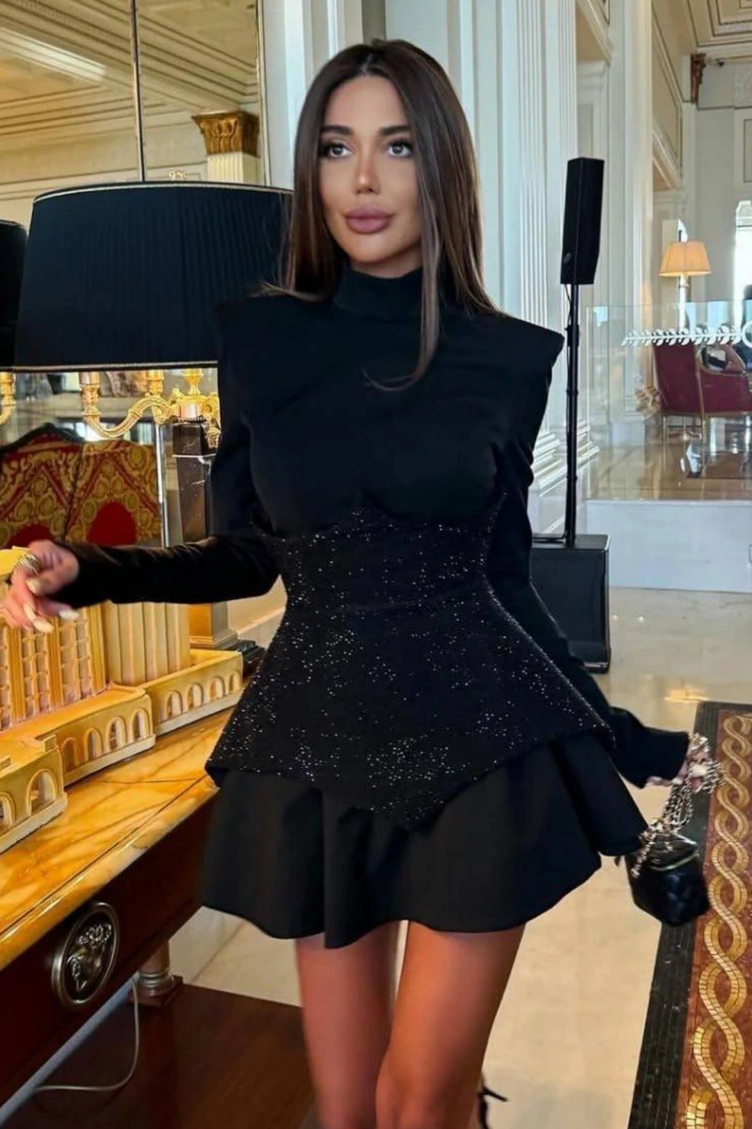 Uzun Kollu Işıltı Mini Elbise - Kristal Elmas Detaylı Kadın