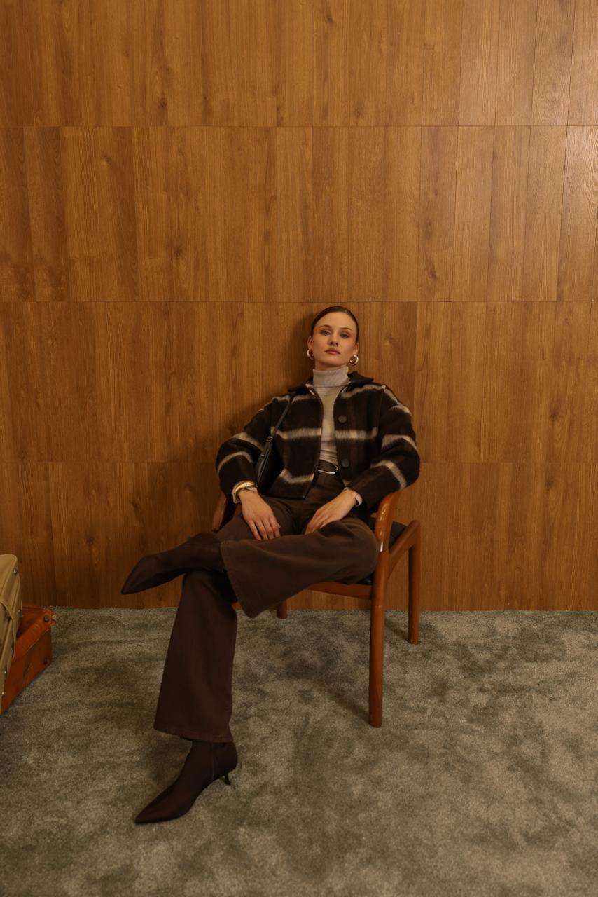 Kadın  Çizgili Örme Triko Hırka Ceket Düğmeli Kışlık Kalın Badi Ceket - Kahverengi