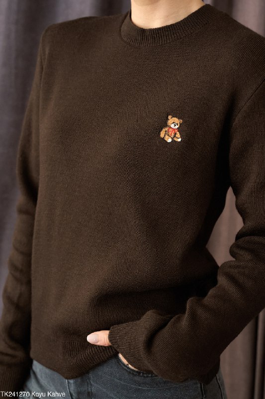 İşlemeli Teddy Ayıcık Detaylı Kadın Yuvarlak Yaka Örgü Kazak - Kahverengi