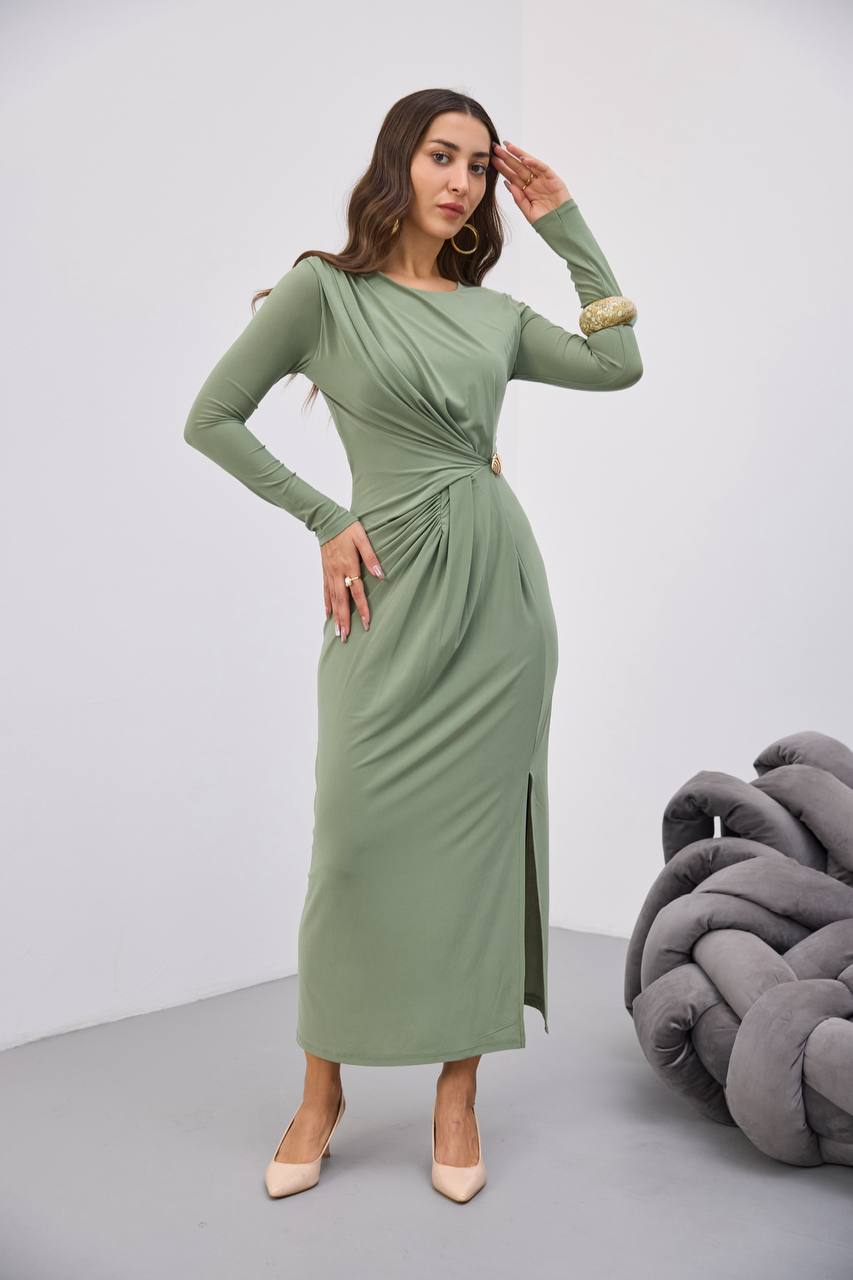 BELİ BÜZGÜLÜ TOKALI ELBİSE - Haki Yeşili