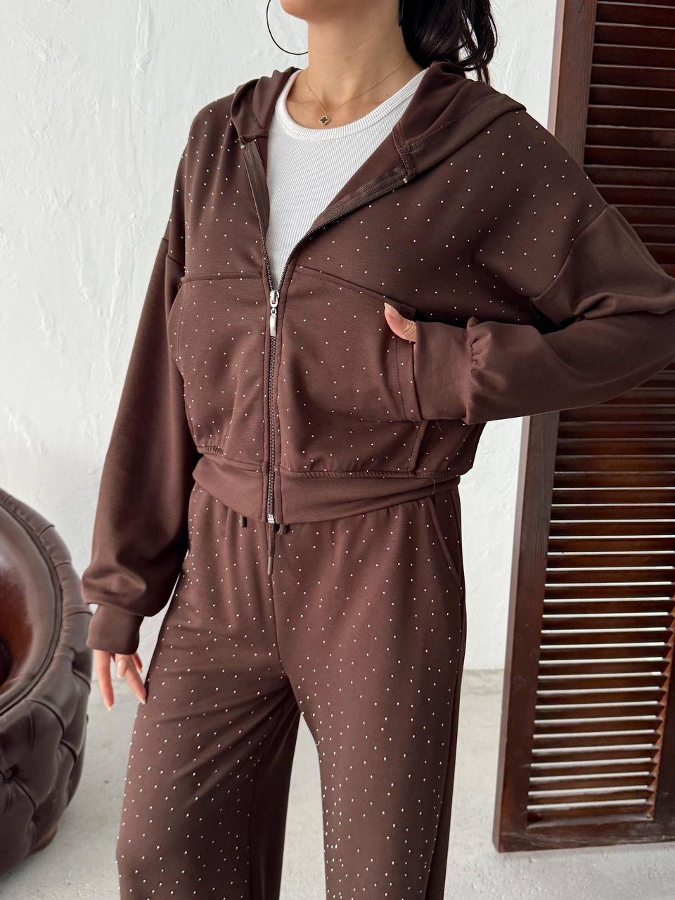 Taş İşlemeli Kapüşonlu Fermuarlı Boru Paça Kadın Eşofman Takımı - Kahverengi