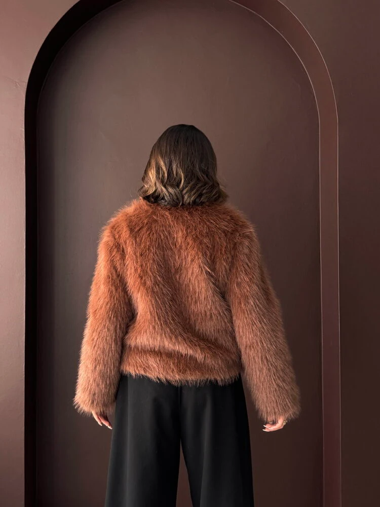 Kadın Vintage Peluş Tüylü Crop Ceket Altın Düğmeli Bisiklet Yaka Kışlık Şık Ceket - Açık Kahve