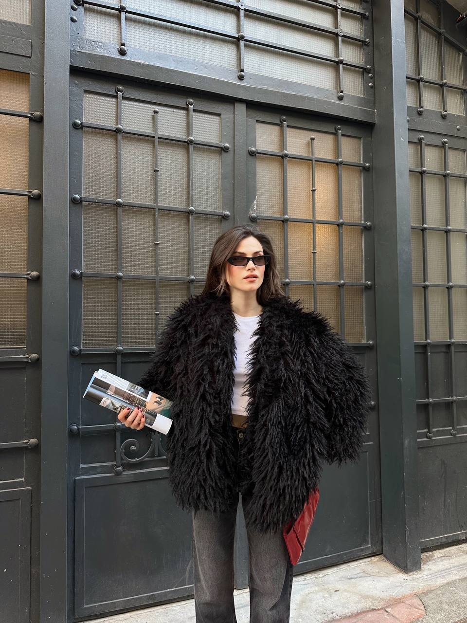 Deve Tüylü Teddy Kürk Büyük Boy Mont - Siyah