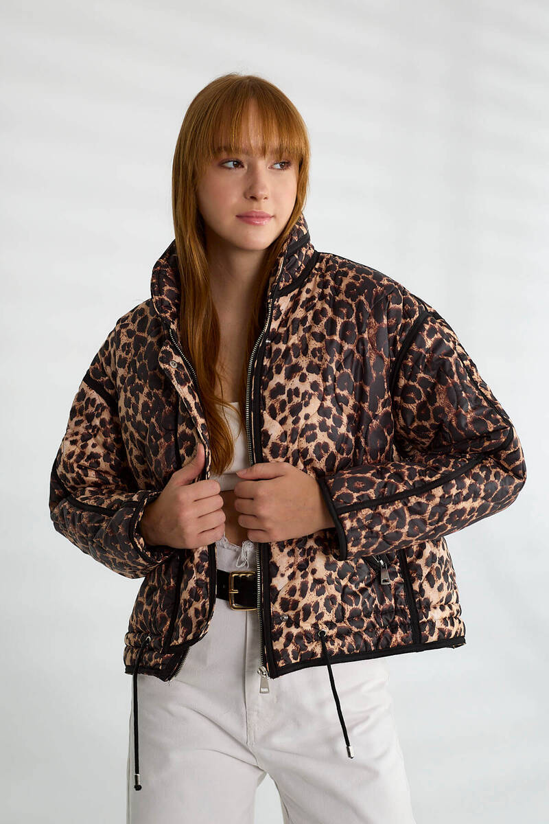 Kadın Leopar Desenli Kapitone Crop Şişme Mont Dik Yaka Kısa Kışlık Puffer Ceket