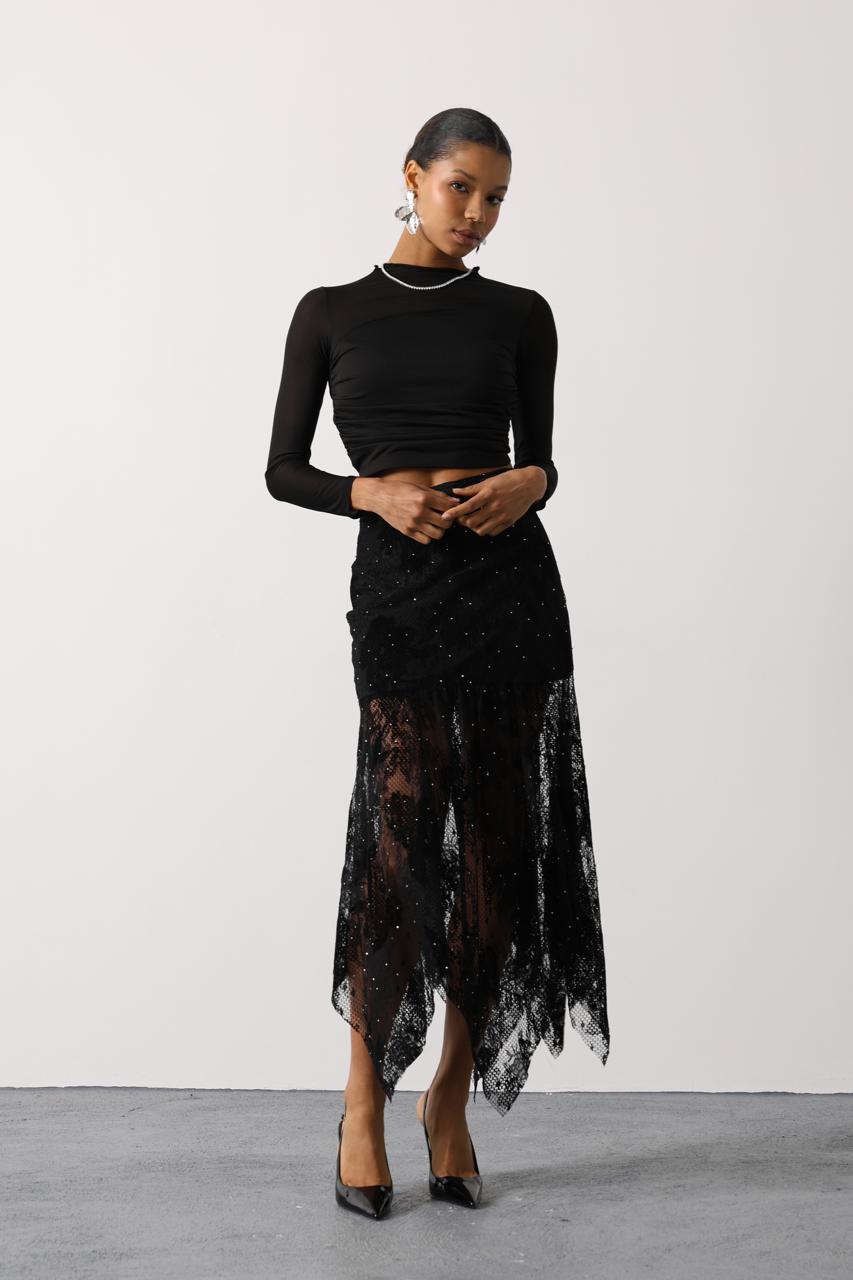 Yüksek Bel Asimetrik Etek Ucu Simli Detaylı Dantel Etek