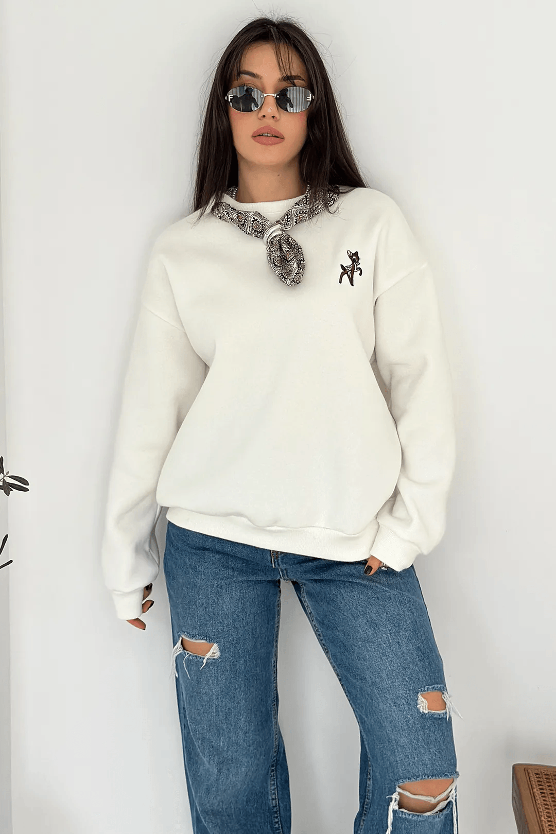 Kadın Dekoratif Yakalı Likralı Sweatshirt – Konforlu & Karakterli Stil