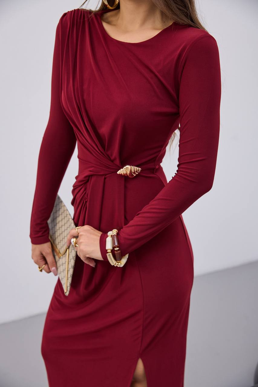 BELİ BÜZGÜLÜ TOKALI ELBİSE - Bordo