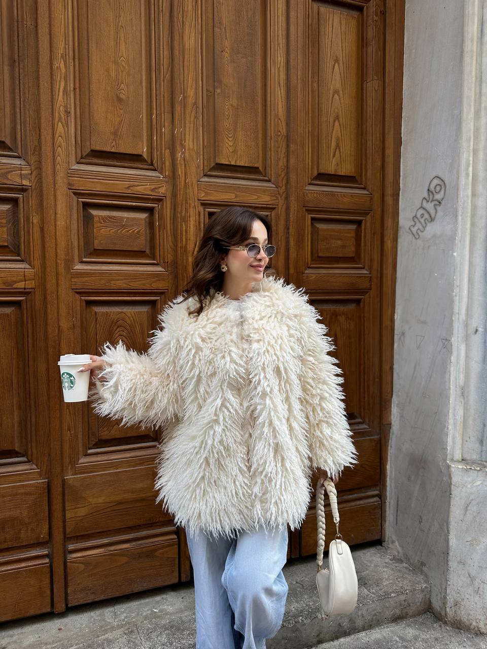 Deve Tüylü Teddy Kürk Büyük Boy Mont - Ekru